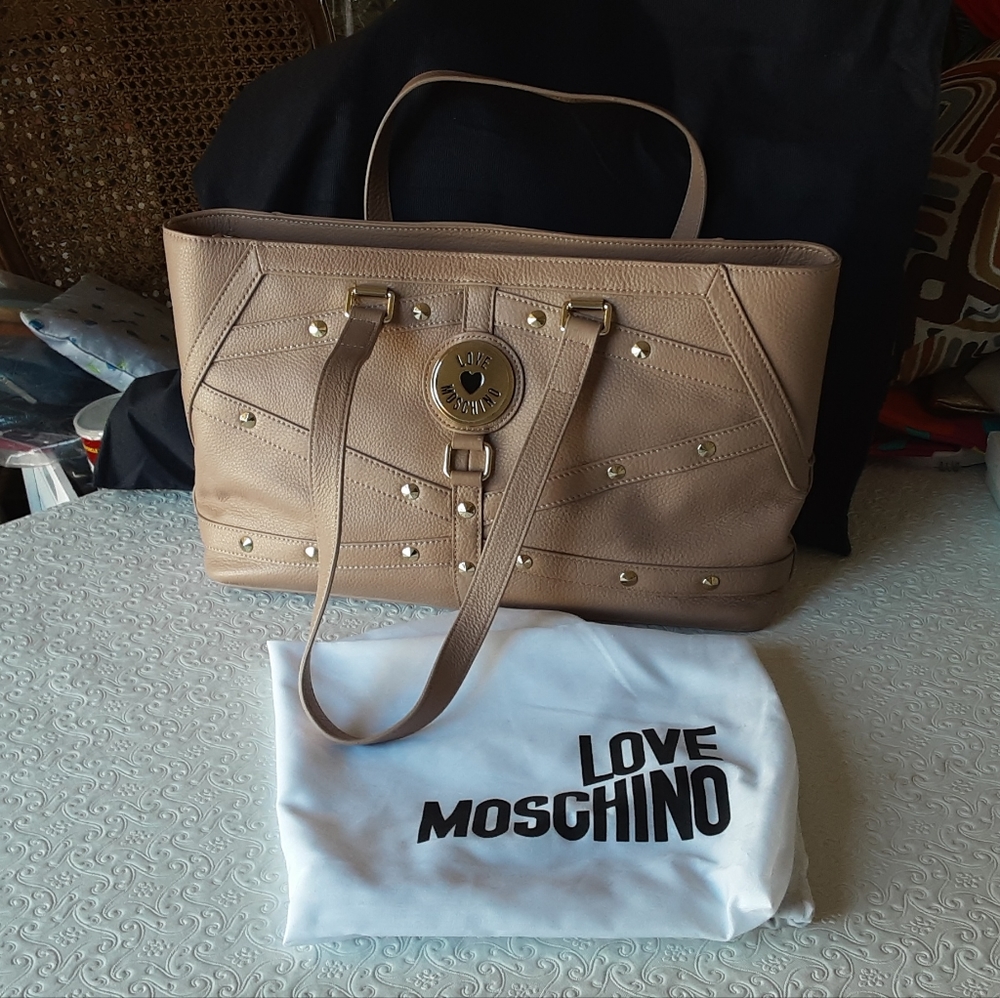 😁24HR SALE...NWT Love Moschino Leather